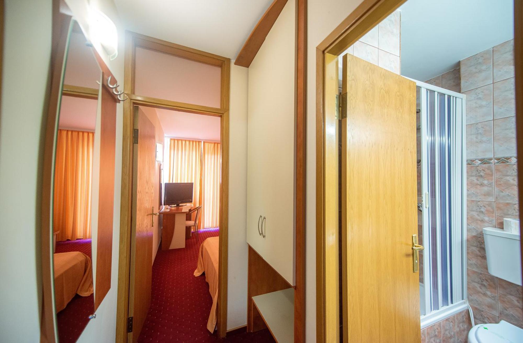 Hotel Doina Neptun Ngoại thất bức ảnh